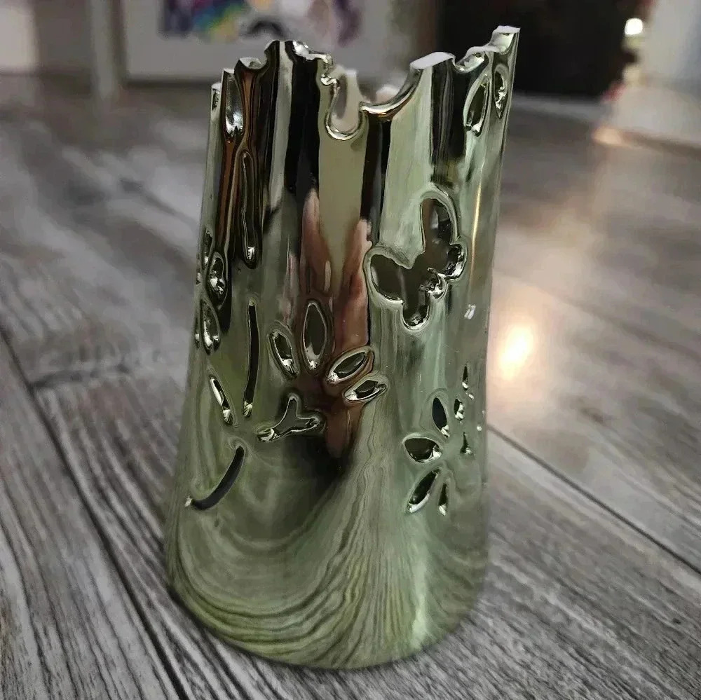 NWT CANDLE HOLDER - Picture 2 of 2